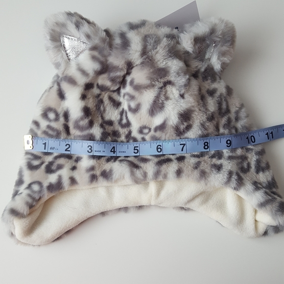 🆕️Kids Grey Leopard Faux Fur Hat - Picture 4 of 4